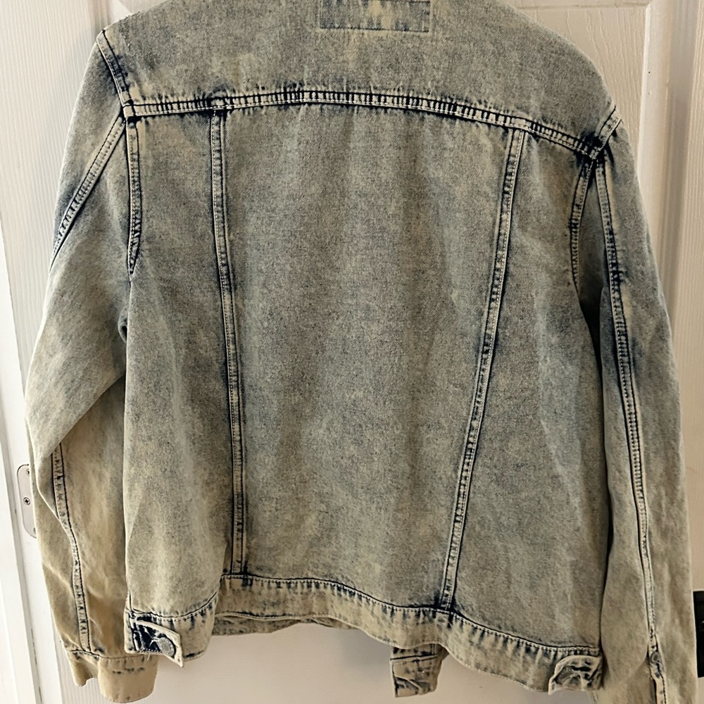 Decree Light Wash Denim Jacket - Picture 8 of 9